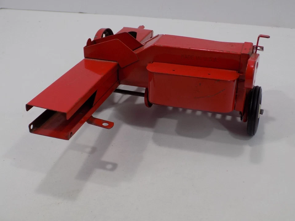 Tru Scale Hay Baler Vintage Farm Toy 1/16 Pressed Steel NICE - Image 3 of 4
