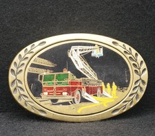 WC05174 GREAT VINTAGE 1970s  FIRETRUCK  FIREFIGHTERS  SOLID BRASS BELT BUCKLE