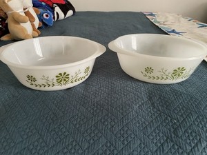 2 Vintage Glasbake Casseroles Dishes 2 Qt Each 514 No Lids Green & White flowers