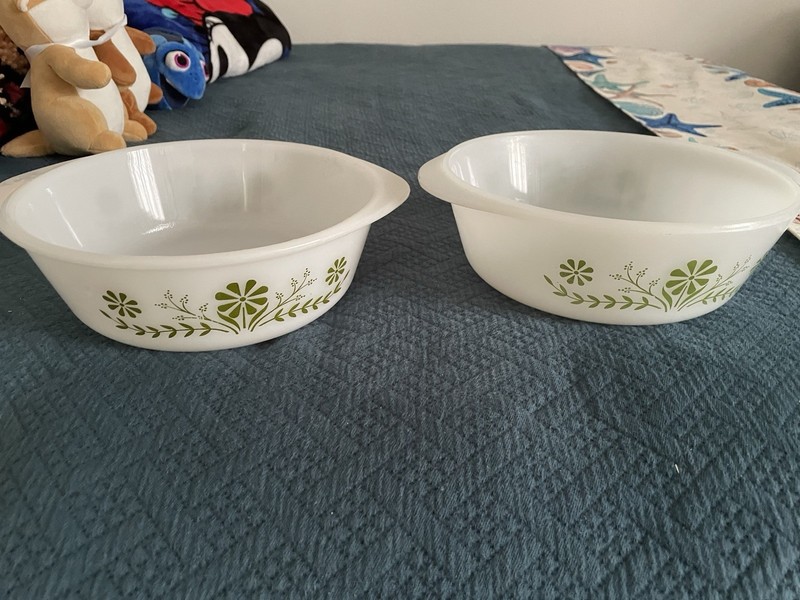 2 Vintage Glasbake Casseroles Dishes 2 Qt Each 514 No Lids Green & White flowers