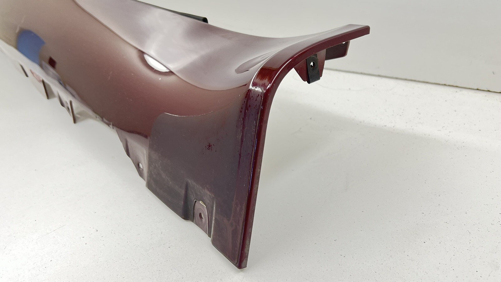 07-09 ASTON MARTIN VANTAGE RIGHT SIDE SKIRT ROCKER PANEL COVER MERLOT RED OEM
