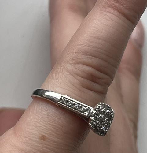 Engagement Ring Princessa 9ct White Gold Cluster 0.50ct Diamond Ring. Hsamuel. - Picture 10 of 24