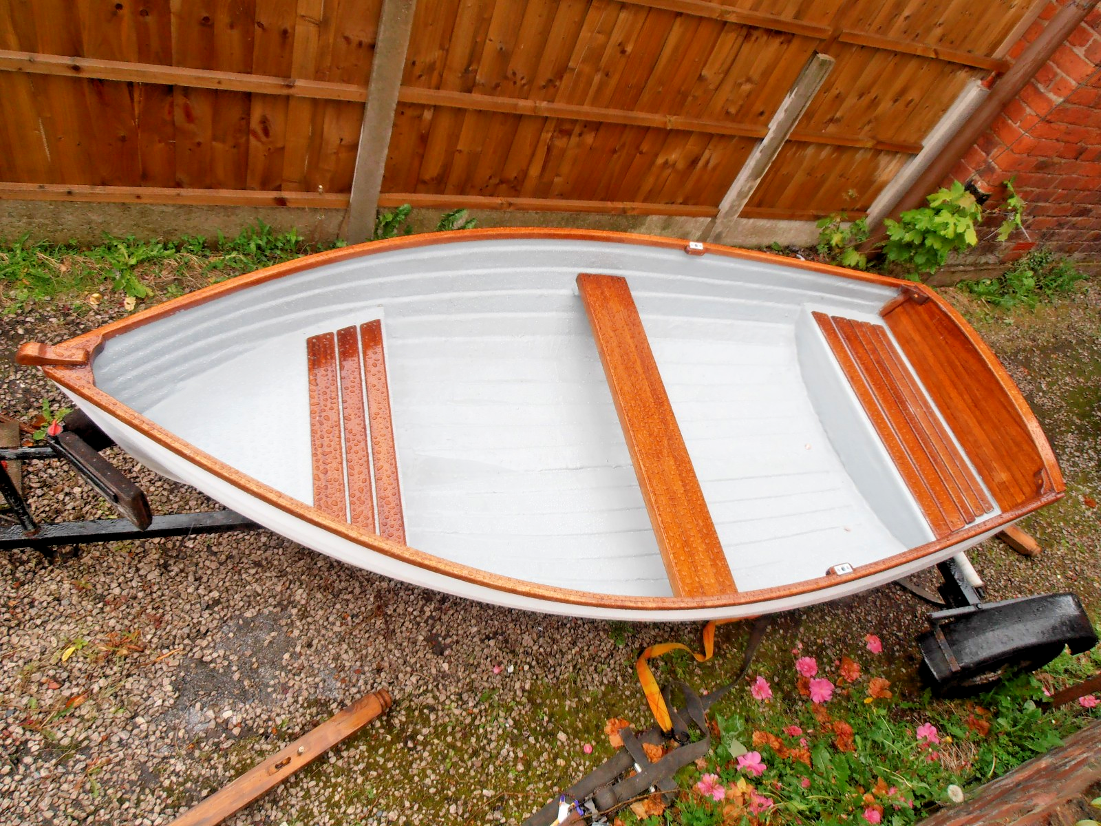 Clinker Rowing Eight 10ft clinker,rowing boat,fishing boat,dinghy,tender, high spec £100 ...