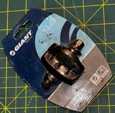 Giant Molded Threaded U-Brake Pads Black 21017