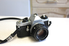 1980s Pentax MV1 35mm SLR Film Camera w/. Pentax M 50mm Lens (5274)
