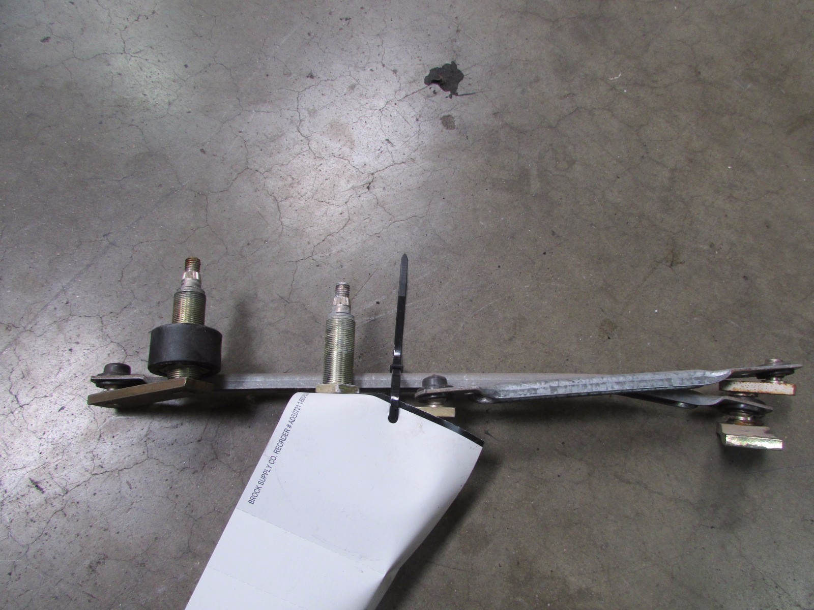 Ferrari 348, 355, Windshield Wiper Linkage/ Lever, P/N 62885800, Used