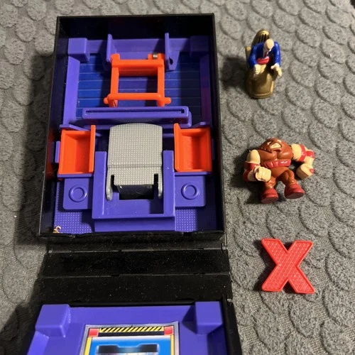 Vintage Marvel X-Men Pocket Comics Playsets Cerebro Room W/Figures Toy Biz 1994