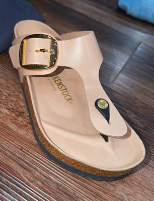 Birkenstock Women s Beige Thong Sandals Buckle Adjustable Strap Cork Footbed