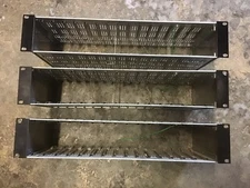Blonder Tongue MIRC-12V rack mountable chassis for mini modulators