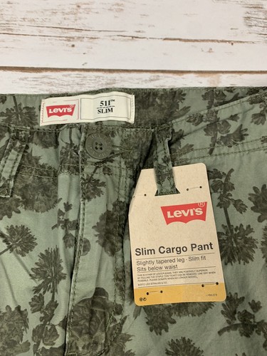 Levi's Slim Fit Print Cargo Pants Green Floral Foliage Camo Printed Sz 16 - Picture 6 of 11