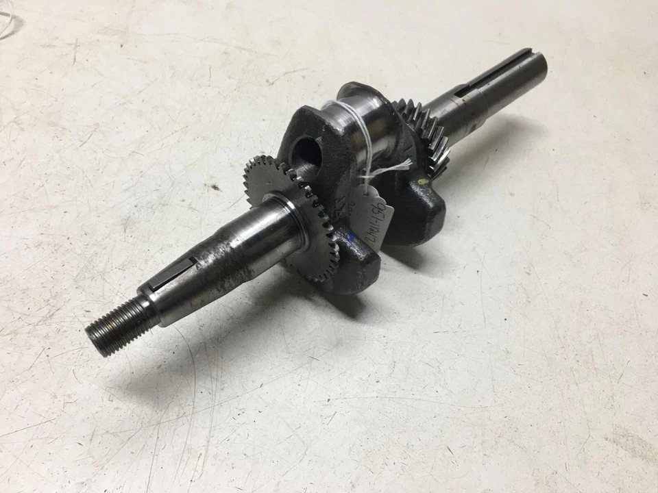 951-11247 MTD ENGINE CRANKSHAFT 270-SU - Image 2 of 3