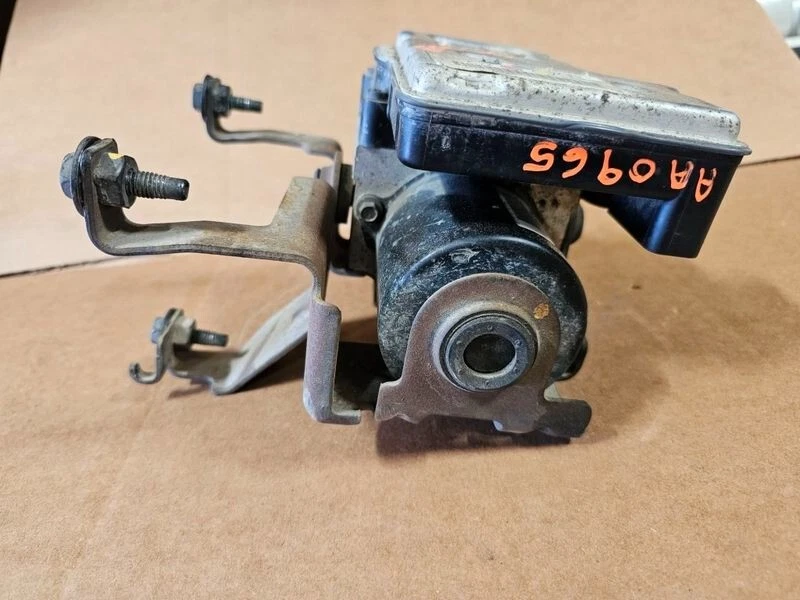 2003-2005 Chevrolet Silverado 2500 ABS conjunto de bomba de freio antibloqueio fabricante de equipamento original - Imagem 3 de 4