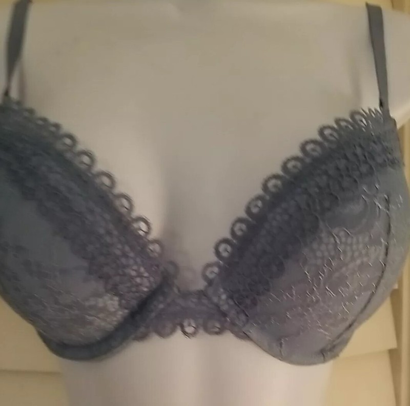 Victoria's Secret Very Sexy Push Bra 32 D