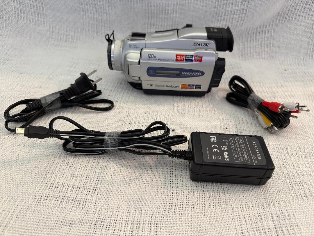 Sony Handycam DCR-TRV27 Mini DV Camcorder TESTED 30-DAY WARRANTY