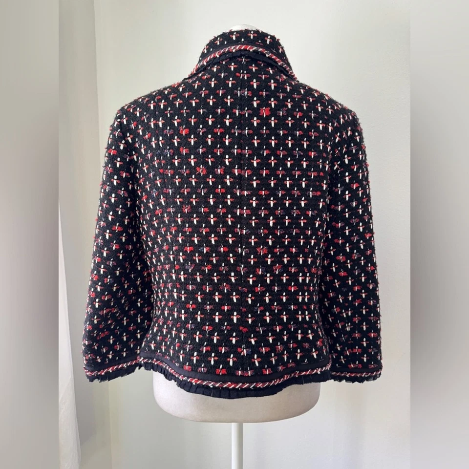 Chaqueta de tweed vintage de los 90 con cuello negro, blanco y rojo cierre de gancho y ojo Foto 4 de 4
