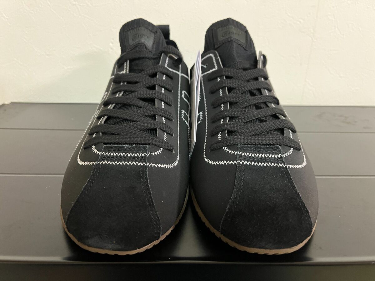 Onitsuka Tiger SCLAW ( BLACK/WHITE ) 1183B969.001 Authentic Onitsuka Tiger SCLAW ( BLACK/WHITE ) 1183B969.001 Authentic