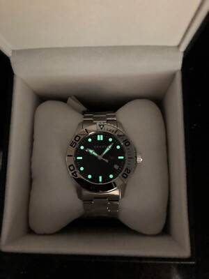 $1150 Authentic GUCCI Men's BLACK 44mm Polished Stainless Steel