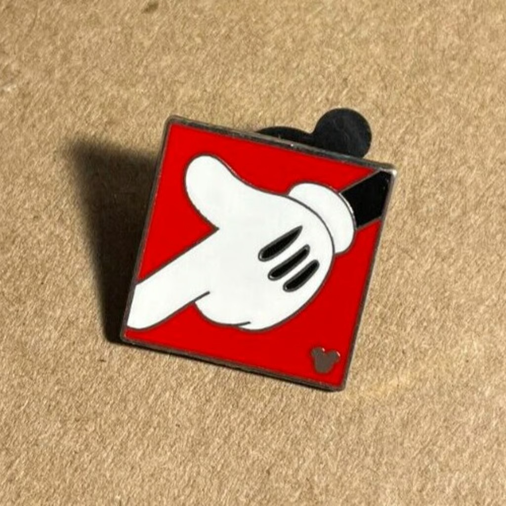 Disney Trading Pin Mickey Mouse Finger Pointing Hand