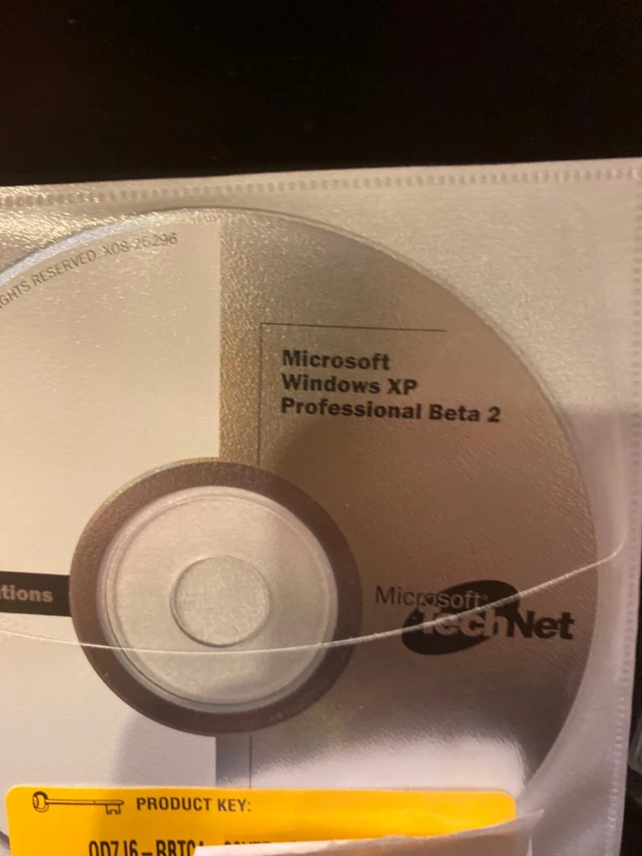RARE AUTHENTIC & BRAND NEW Microsoft Windows XP Professional Beta 2 CD + KEY - Image 2 of 2