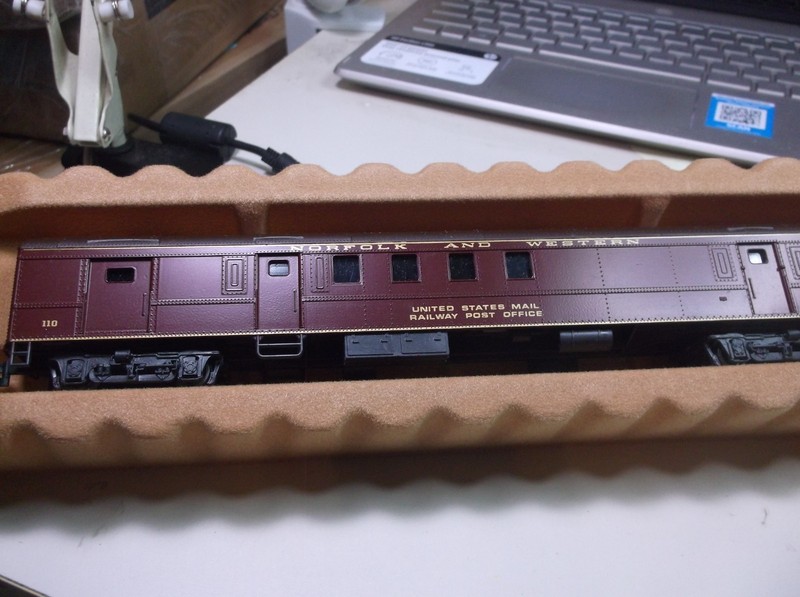 HO RPO Passenger Car NorFolk & Western 110 AHM Original Box