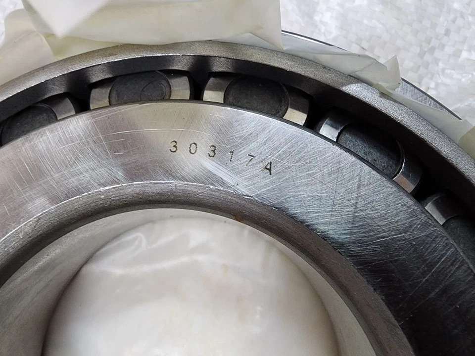 Rodamiento de rueda de rodillos cónicos 30317A NUEVO ABIERTO SIN CAJA FLT 30317 Foto 2 de 4