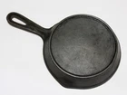Cast Iron Skillet #3 Unmarked Outer Heat Ring Double Pour Spouts Vintage