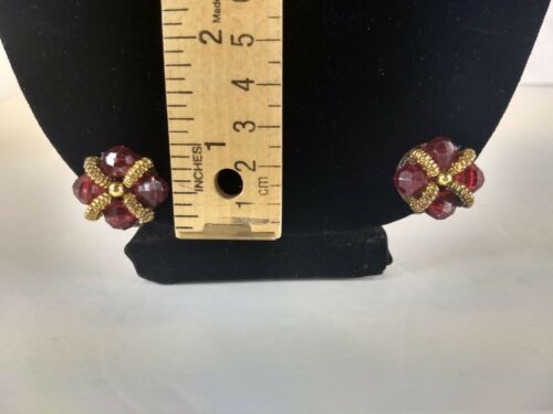 Pendientes con clip vintage de cuentas de plástico en tono dorado rojo para mujer - Imagen 4 de 7