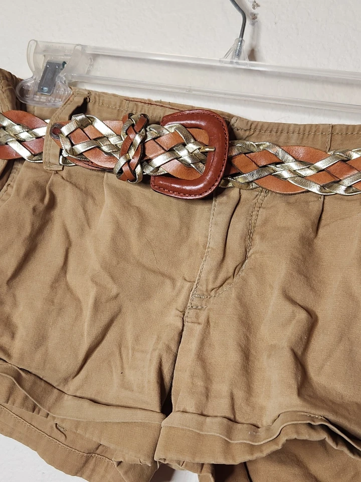 Vintage Hollister Women's Khaki Shorts Size 1 and Gold/Brown Shiny Belt - Image 2 of 4