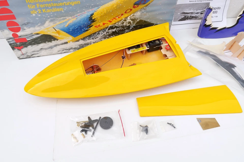 Robbe 1184 Rennboot Rapido 600 mit GFK-Rumpf - OVP - Bild 2 von 4