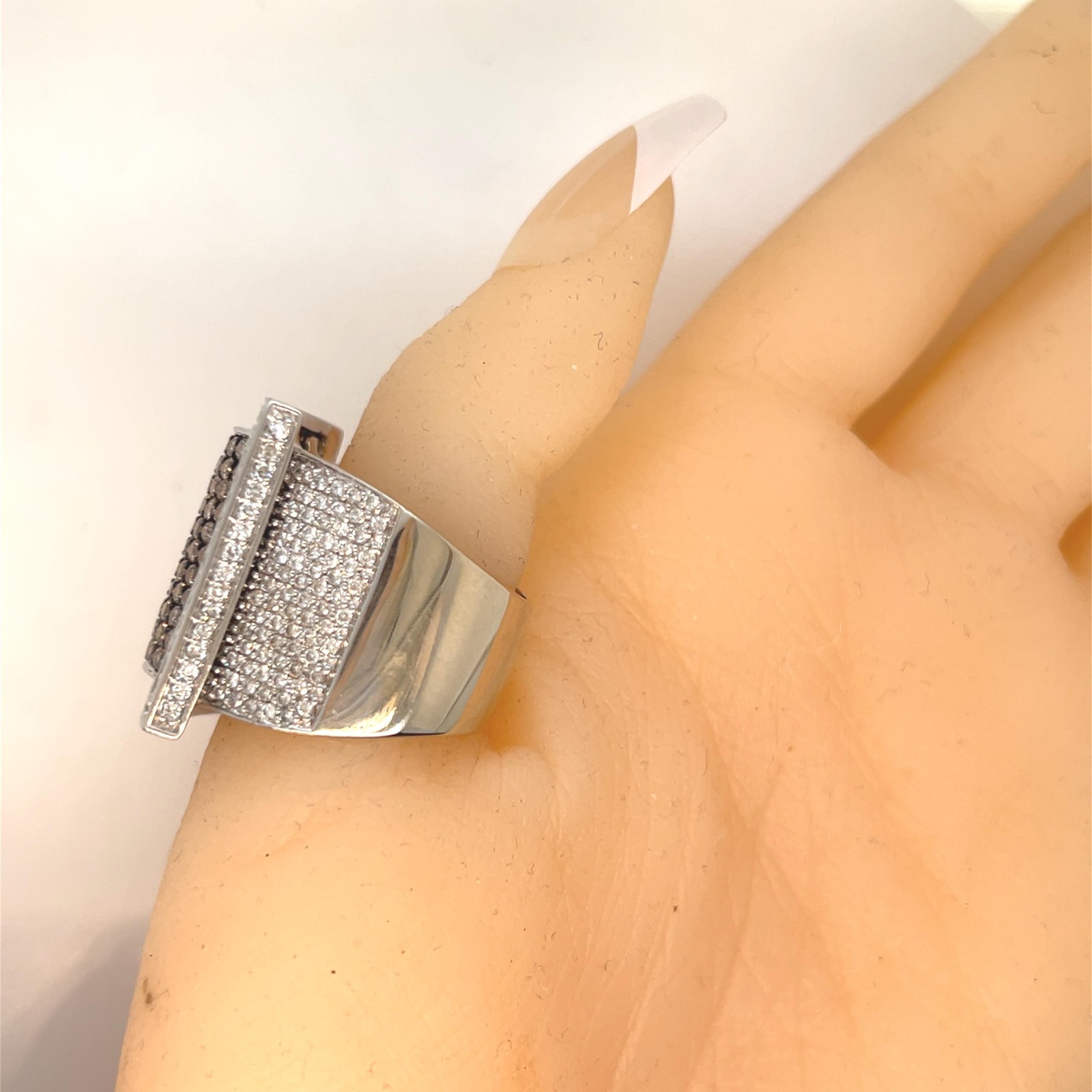 Diamond 18Kt Rectangular cluster Ring with White … - image 11