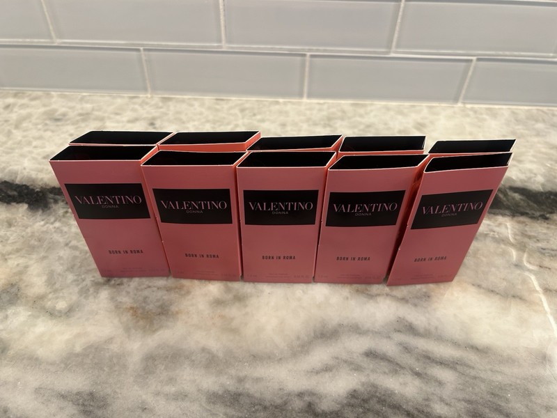 x10 Valentino Donna Born in Roma Eau De Parfum Sample Spray 0.04oz/1.2ml