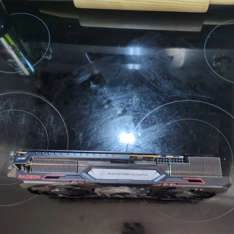 ASRock AMD Radeon RX 6750 XT Phantom Gaming 12GB GDDR6 Graphics Card - Image 3 of 4