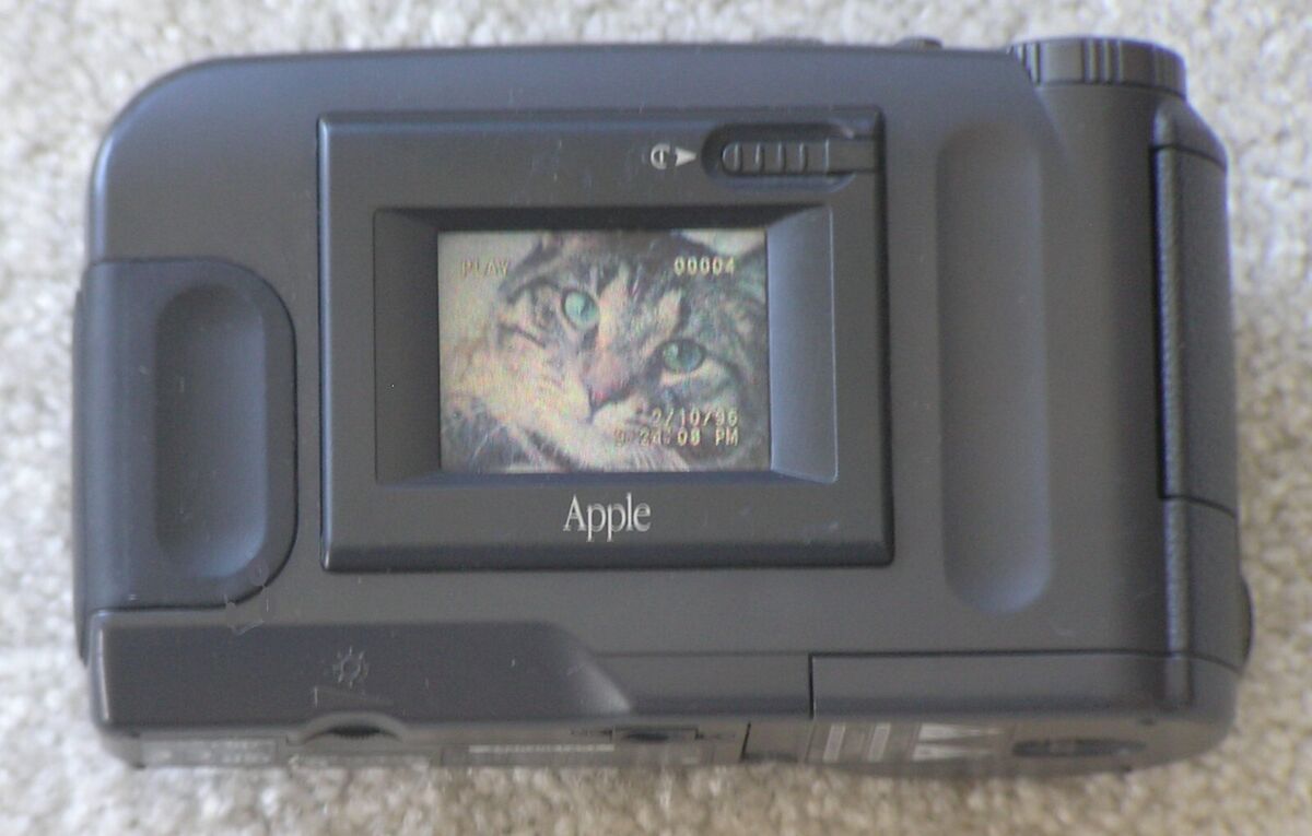 Apple QuickTake 200 0.3 MP Digital Camera - Black & Brown Apple QuickTake 200 0.3 MP Digital Camera - Black & Brown