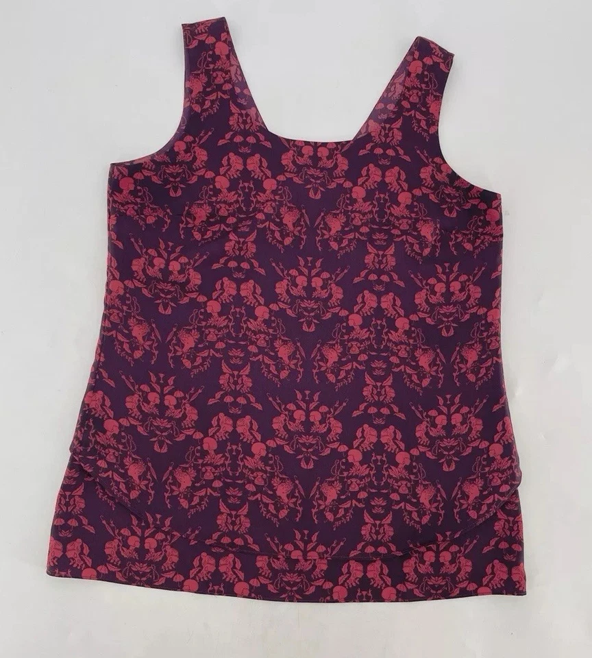 Blusa sin mangas camafeo en capas púrpura y rojo CAbi para mujer talla pequeña, preppy Foto 3 de 4