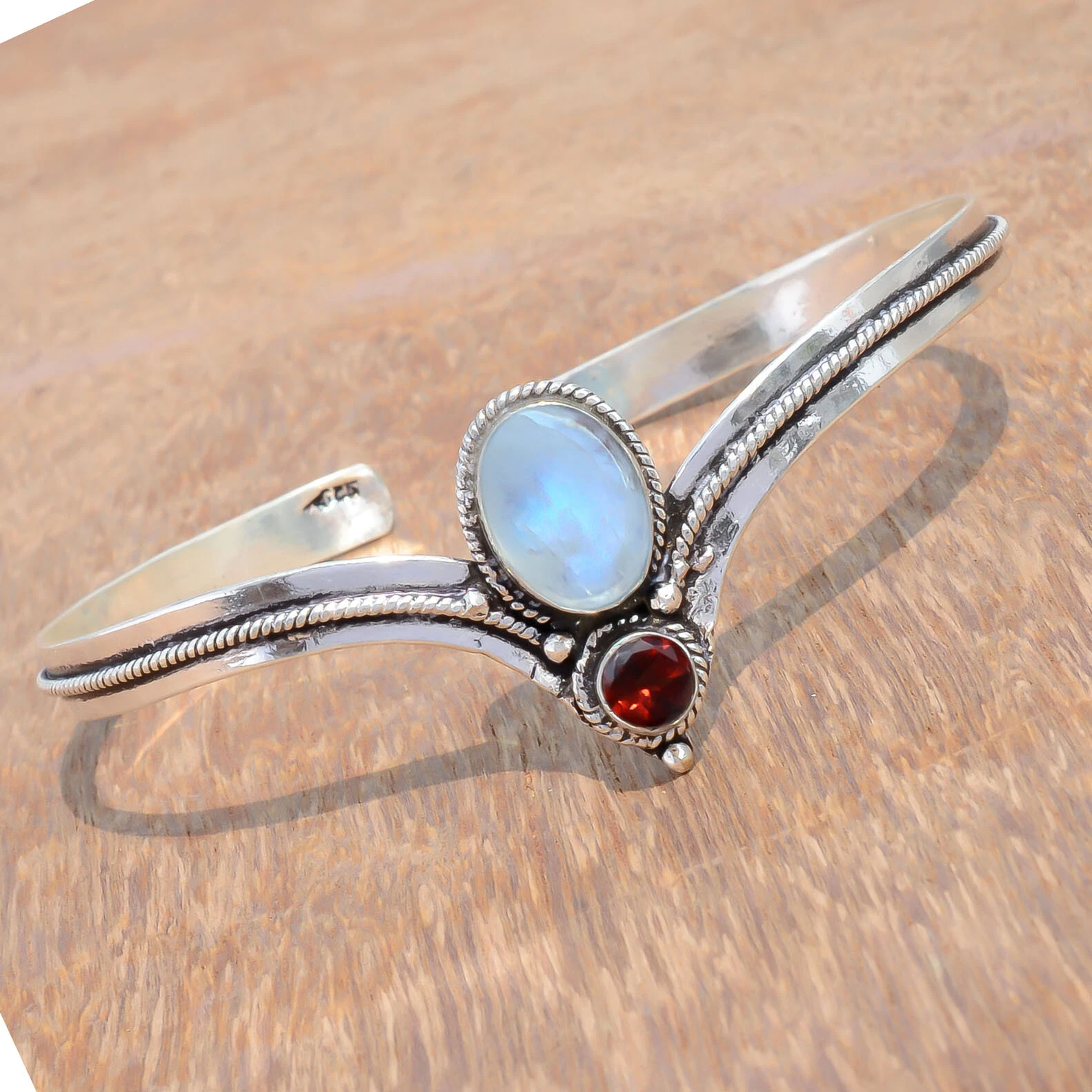 VALENTINO Bracciale in argento sterling 925 con pietre di luna e granato per regalo amico