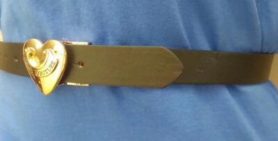 JUICY COUTURE BELT REVERSIBLE BLACK TO TAN WITH GOLD HEART  display picture 2