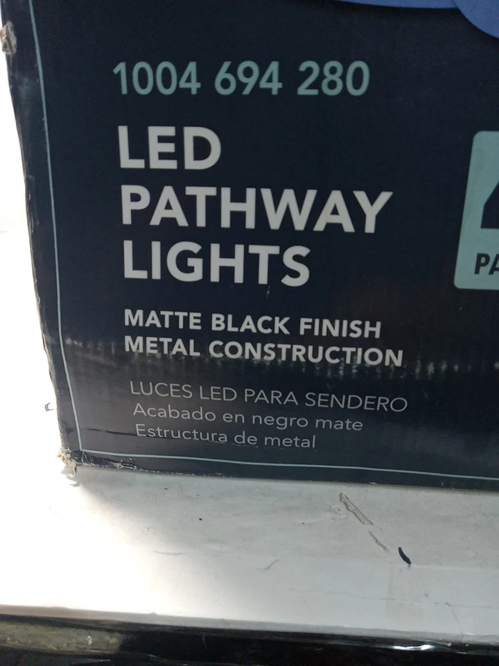 Hampton Bay 太阳能路灯 LED 火炬 4 件装 — 第 4/4 张图片