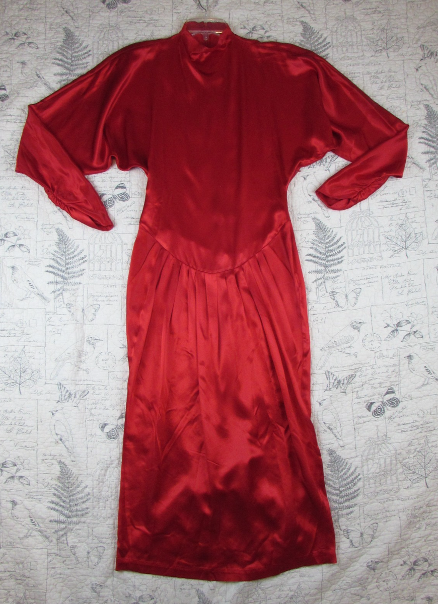 VNTG Norma Kamali 80s RED Satin Long Sleeve Midi Dress I womens made usa 10 VNTG Norma Kamali 80s RED Satin Long Sleeve Midi Dress I womens made usa 10