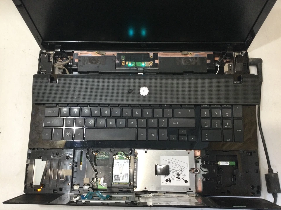 HP PROBOOK 4710S - FOR PARTS - INTEL CORE 2 DUO - NO RAM - READ DESCRIPTION - BB - Image 2 of 4