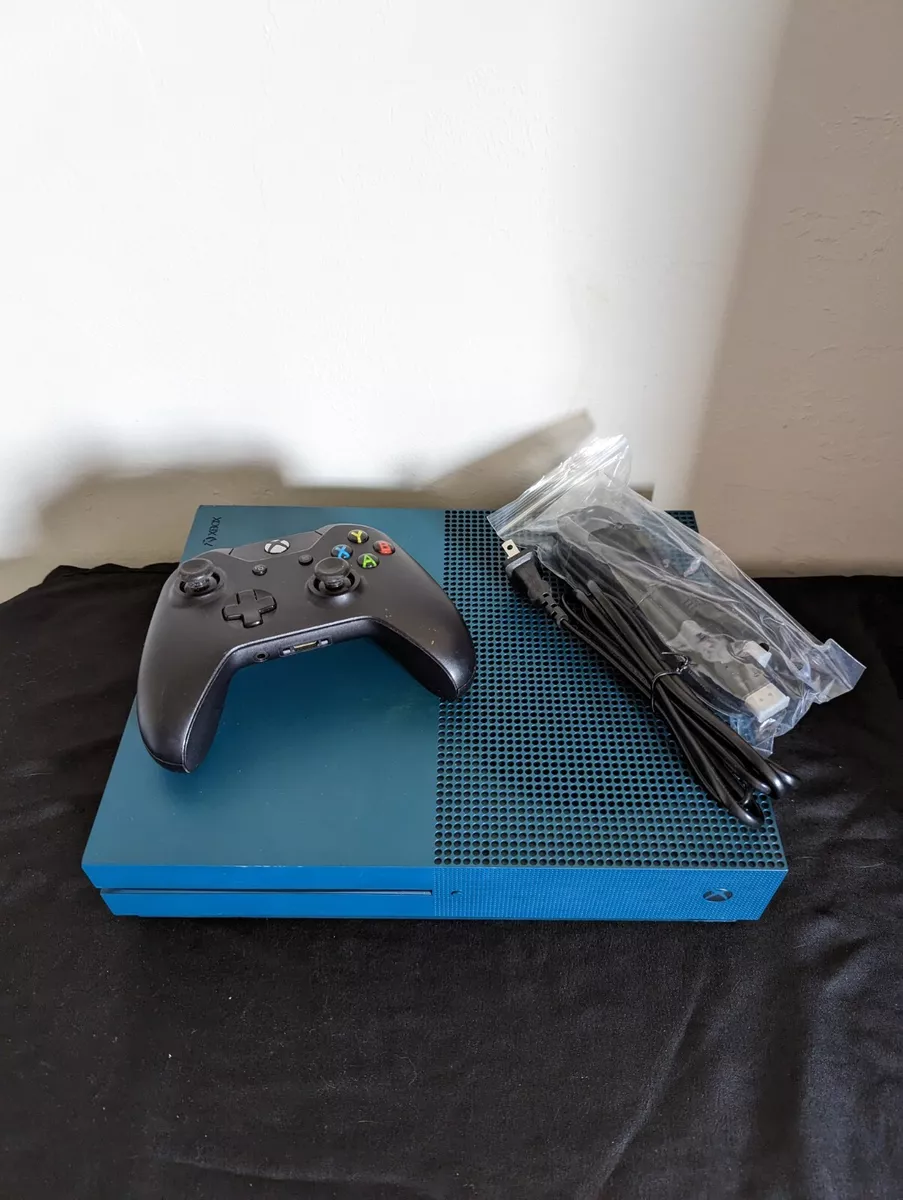 Refurbished Xbox 360 500GB Special Edition Blue Console Bundle