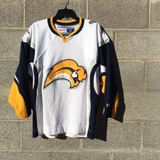 Vintage Buffalo Sabres Jersey CCM Team Sprts NHL Hockey Apparel White Slug Small