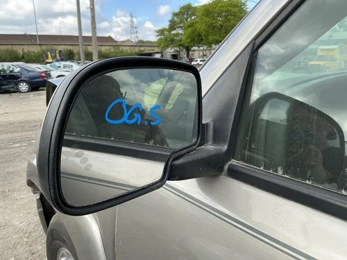 Driver Side View Mirror Power Classic Style Fits 03-07 SIERRA DENALI 835102