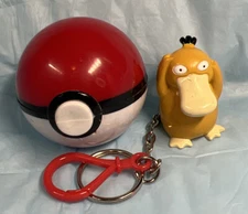 VINTAGE 1999 BASIC FUN POKÉMON POKEBALL WITH #54 PSYDUCK & KEYCHAIN EUC