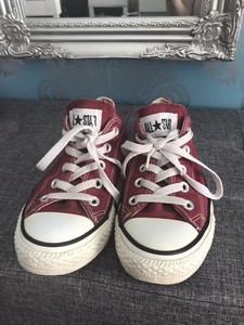 maroon converse womens