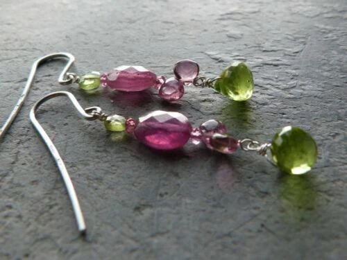 Autres boucles d'oreilles de joaillerie rubis