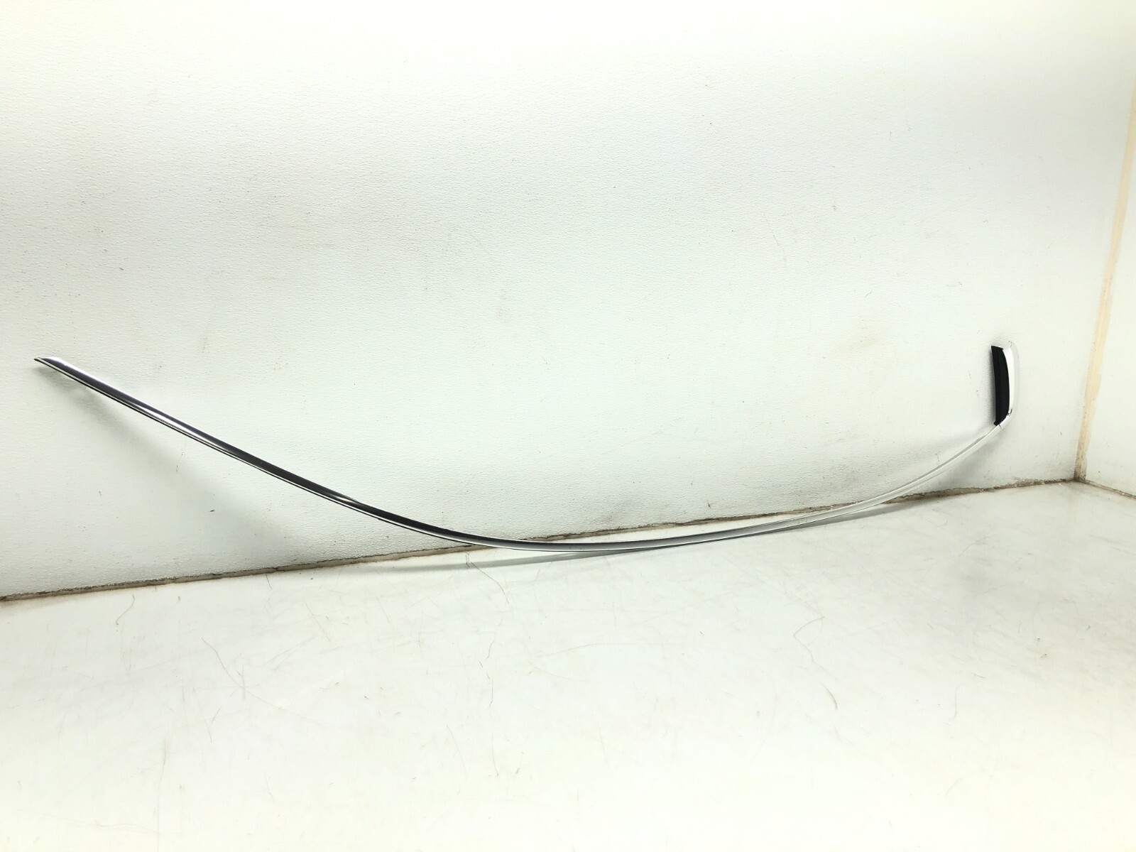 2014-2017 MASERATI GHIBLI S RIGHT PASS SIDE ROOF WINDOW MOLDING TRIM CHROME OEM.
