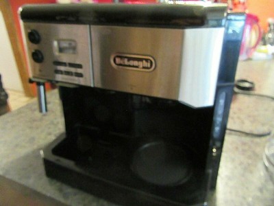 Delonghi Expresso Machine BC0430BM 