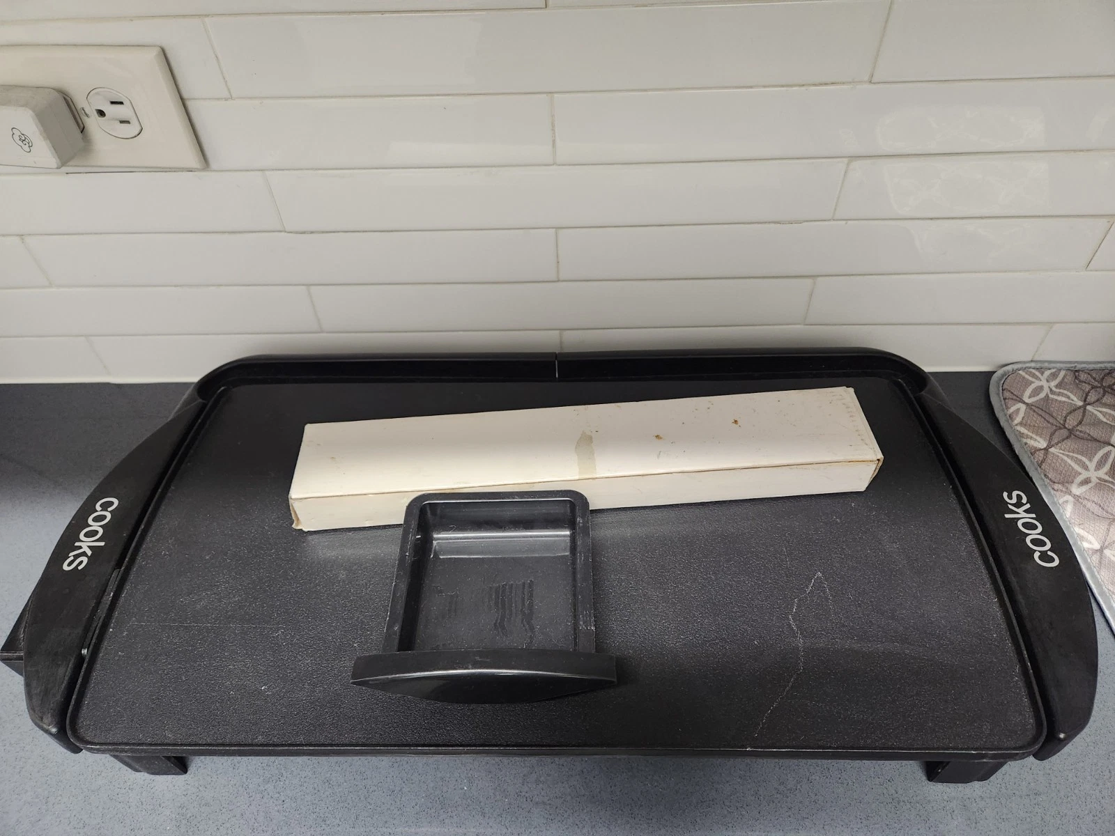 COOKS Electric Griddle – Open Box Never Used w/ Temp Control & Drip Tray mo:G716
