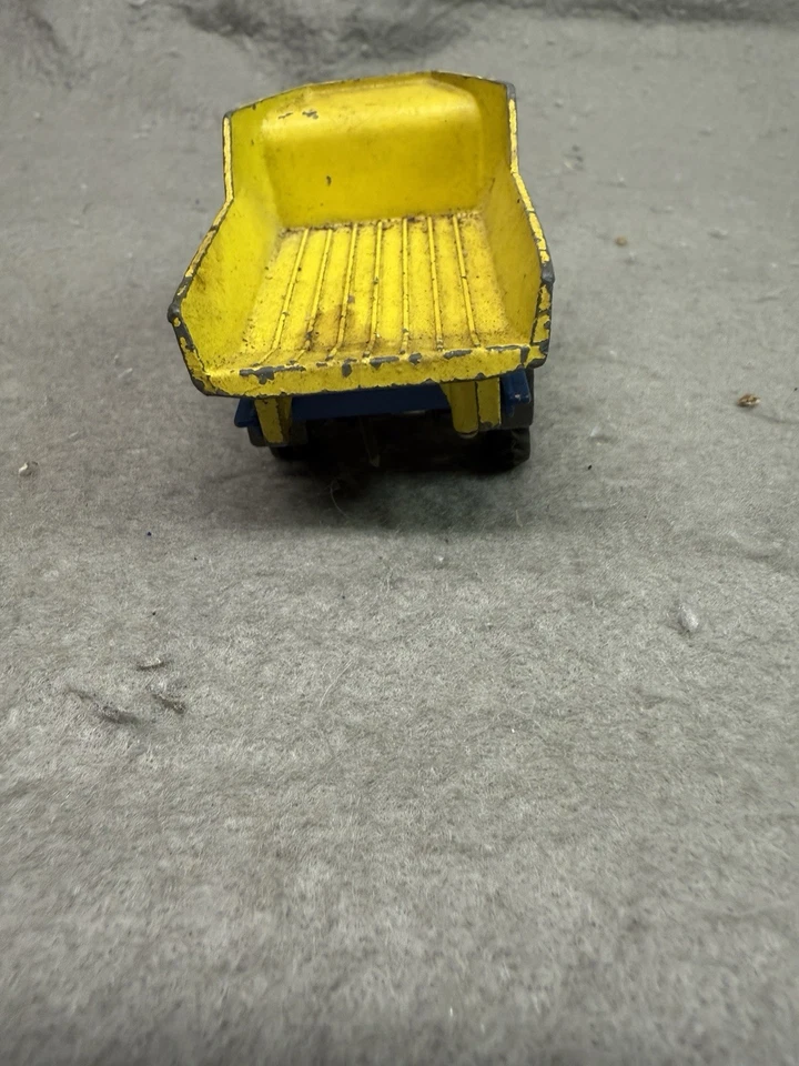 VINTAGE CORGI TOYS 4 INCH UNIMOG 406 DUMP TRUCK GREAT BRITAIN - Image 4 of 4