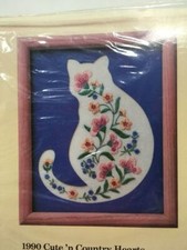 The Creative Circle 0556 Cat 'n Mat Embroidery Kit Designed by Melanie Vogel